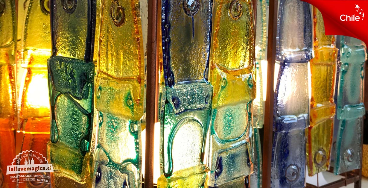 Lámpara de botellas de vidrio hermosas lá,paras hechas con cuellos de botellas de vidrio