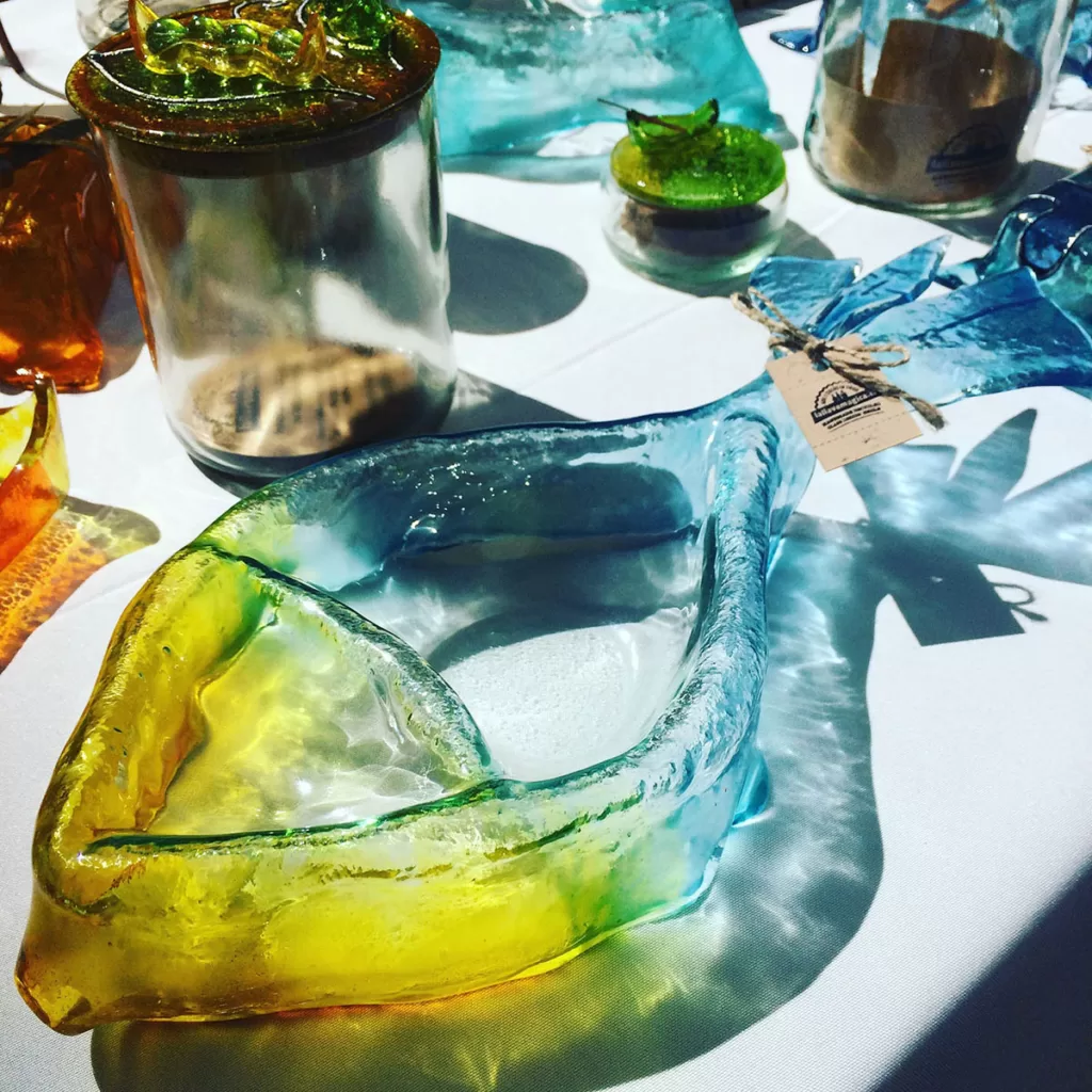 lallavemagica.cl Artesanía en Vidrio reciclado y vitrofusión Chile
